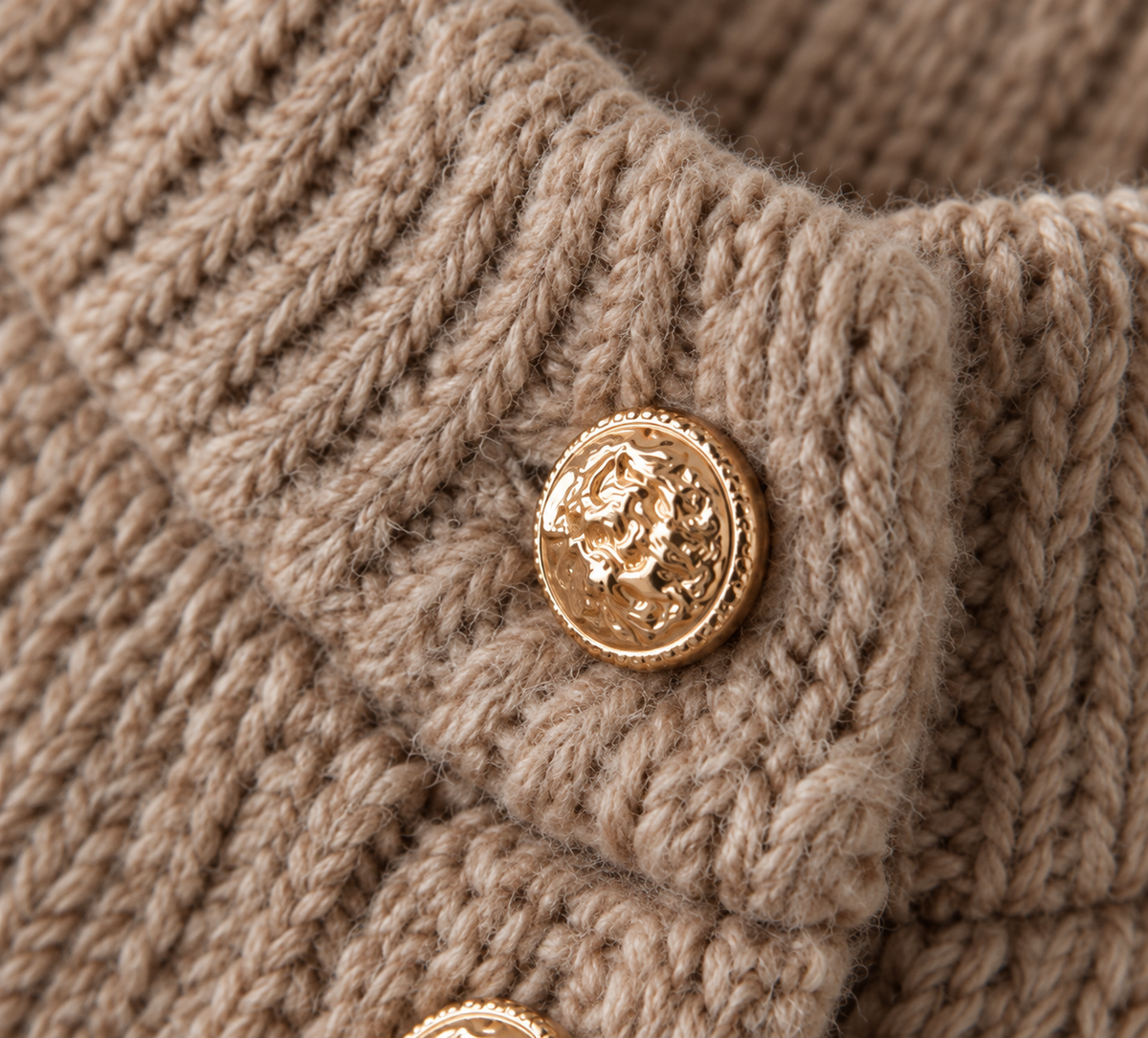 AUREVELL - Gold Button Knit Cardigan